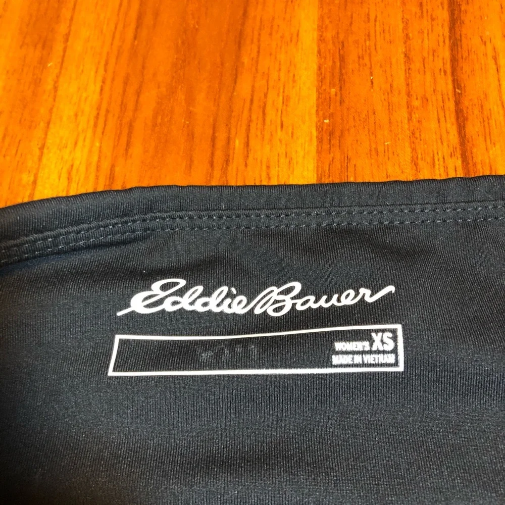 Eddie Bauer Capri leggings with pockets